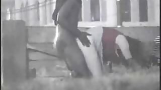 Lascivna tinejdžerka brineta Ashley se lezbijko zabavlja sa svojom djevojkom