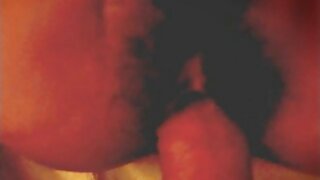 Slasnu latino ribu Alicia Poz jebao prstom u pičkicu i snažno je nabio
