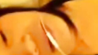 Kestenjasta drolja Jada Stevens ima neverovatno seksi dupe